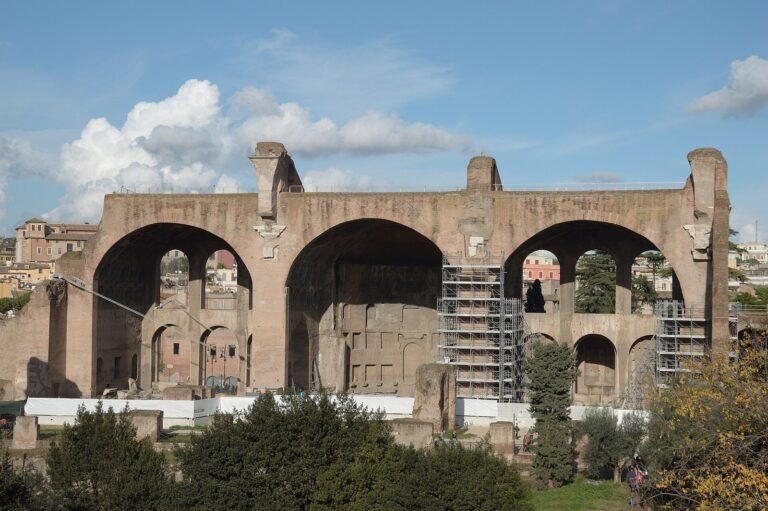 basilica massenzio 1 768x511