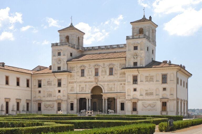 villa medici sole nero 1 768x508